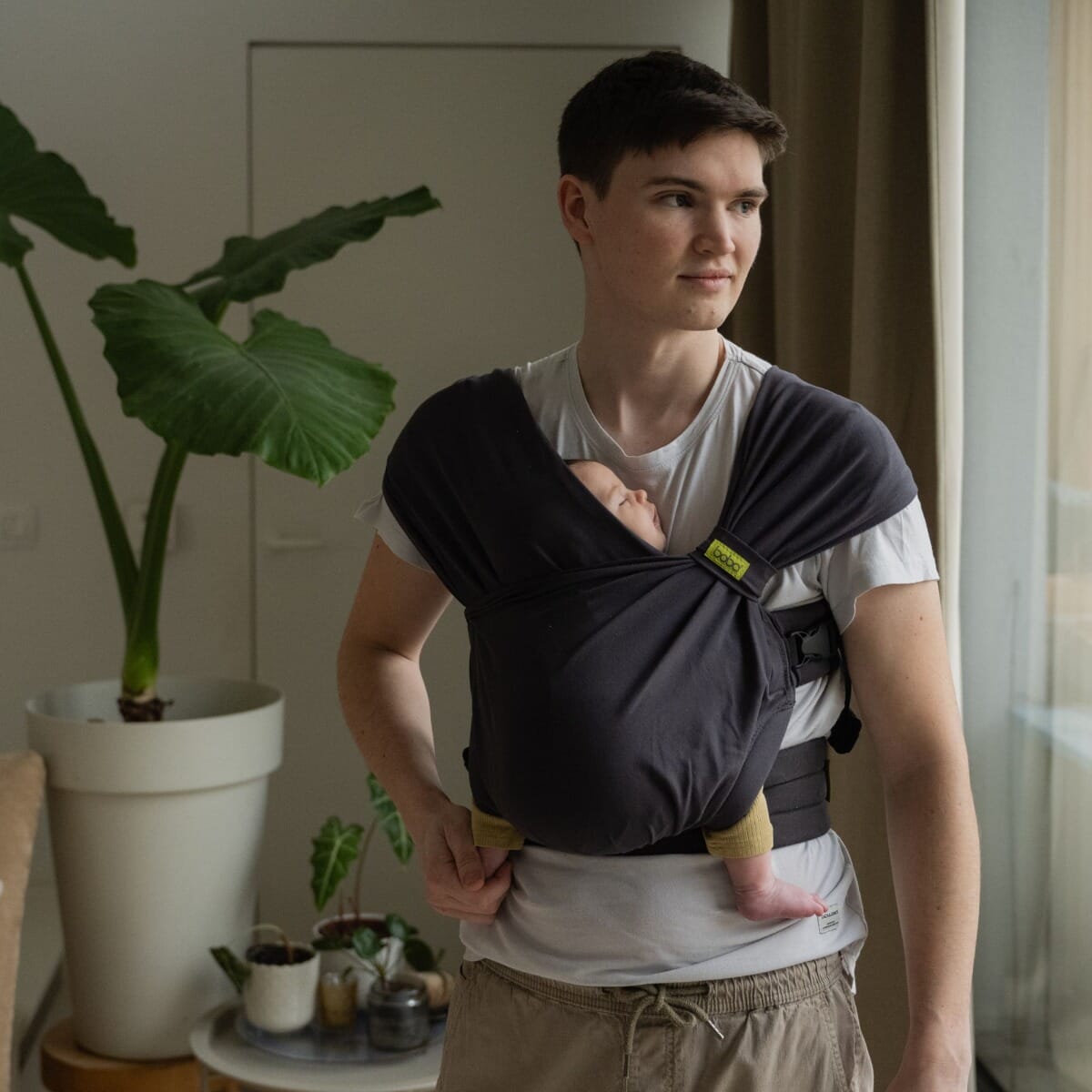 Carry your baby with ease and style with the Boba Bliss Baby Carrier in Charcoal