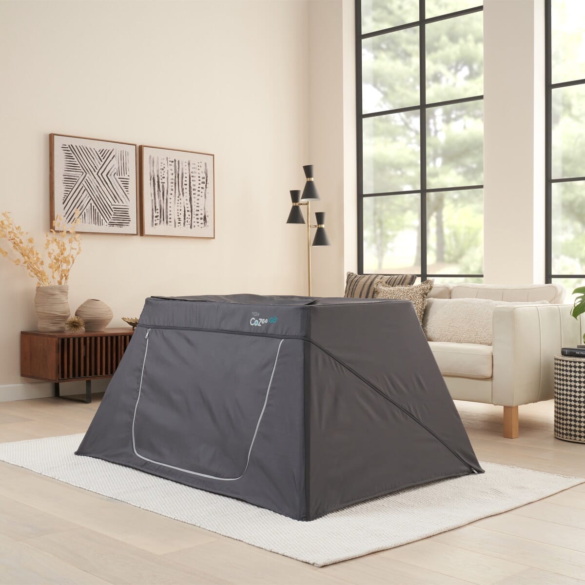 CoZee Go Day and Night Bundle > blackout shade zipped up for dark and cosy sleep environment