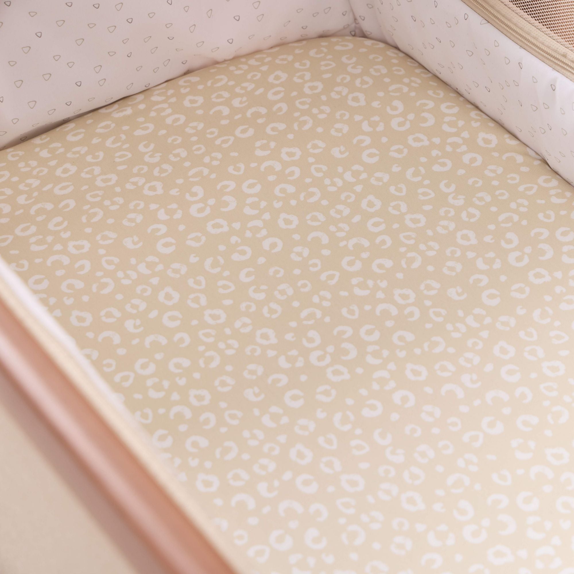 Love Cats bedside crib fitted sheets on the CoZee bedside crib