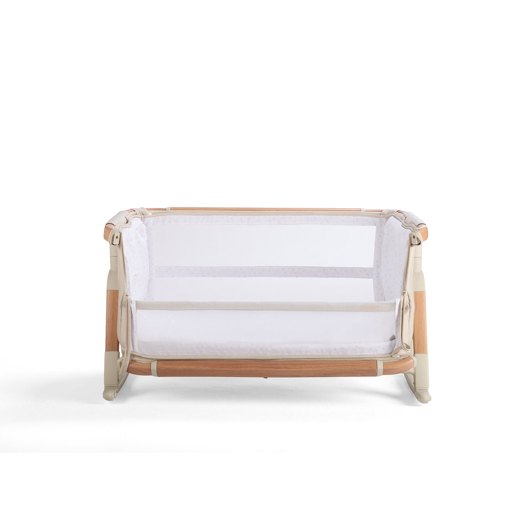 Front cutout of the CoZee Scandi bassinet with lowered side panel, showcasing mesh sides and wooden frame