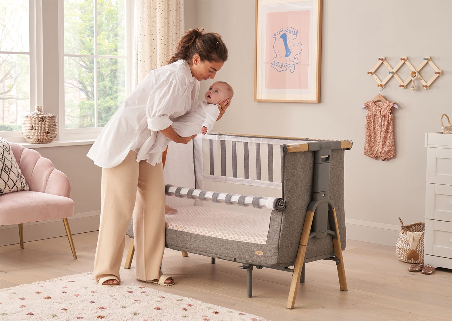 TUTTIbambini Cozee ベッドサイドクリブ /Katoji ベビーベッド　使用回数少ないです。　美品 CoZee Luxe Bedside Crib