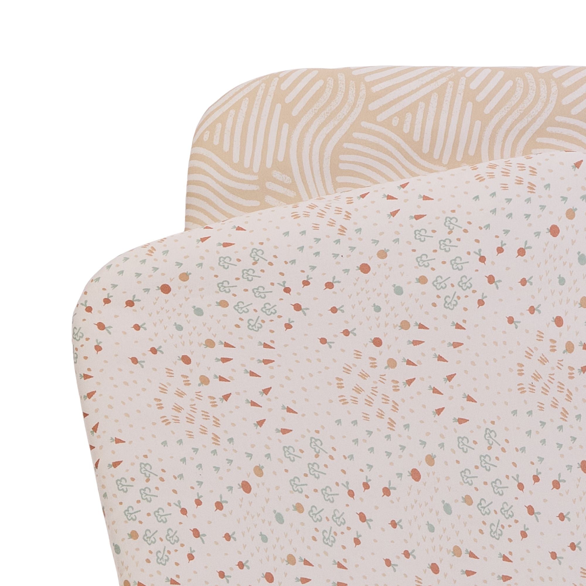 Pack of 2 bedside crib fitted sheets with a nature inspired and an abstract linear print, on a white background