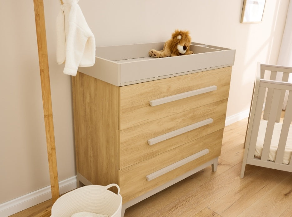 The Hallee chest of drawers top with practical compartments in a neutral room.