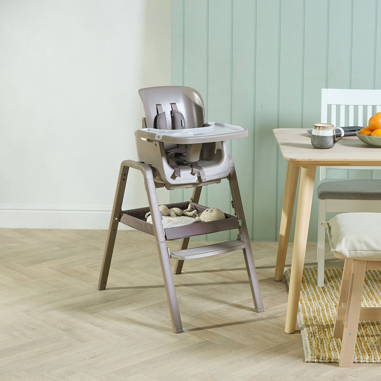 nova maison truffle highchair, ideal for early weaning and family mealtimes. 