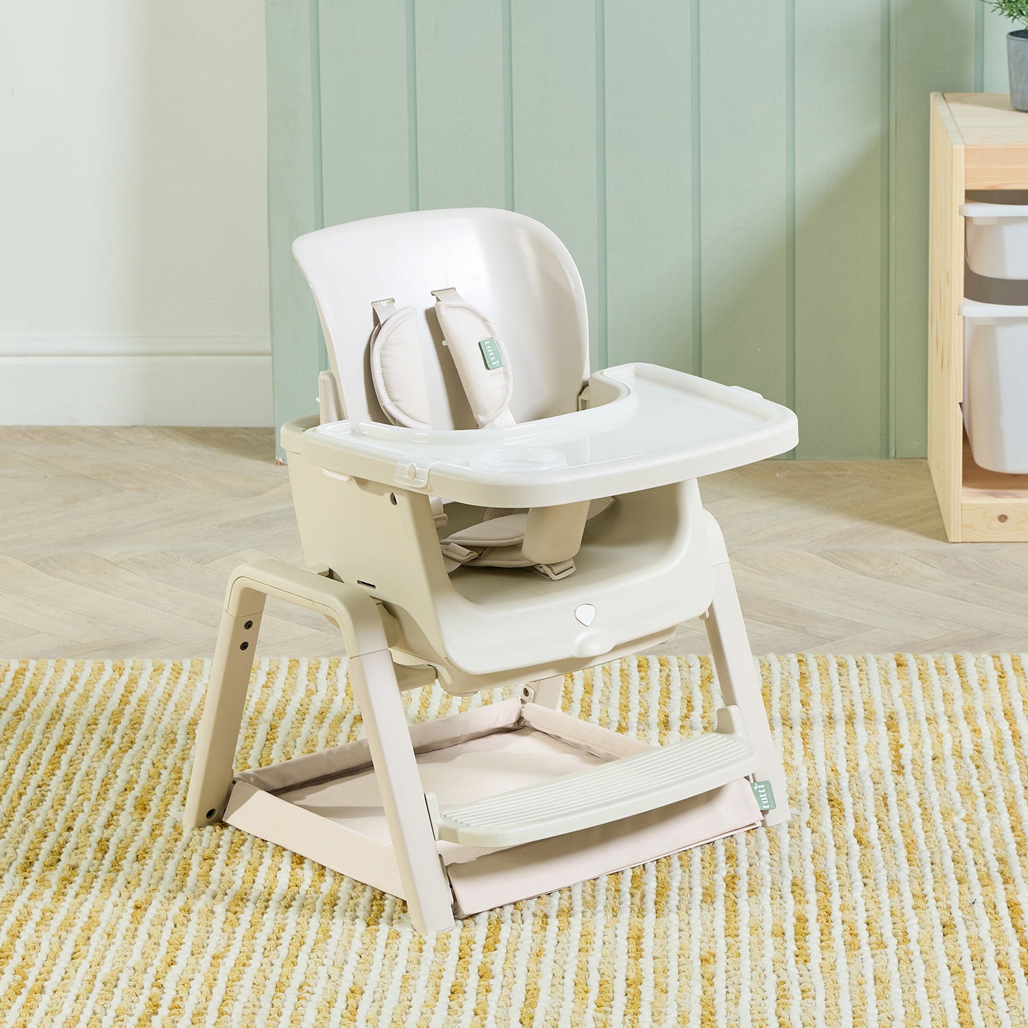 nova maison parnsip as a low chair for relaxed floor play and interaction.